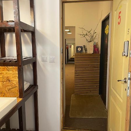 Victoria Poshtel Bucharestホステル エクステリア 写真