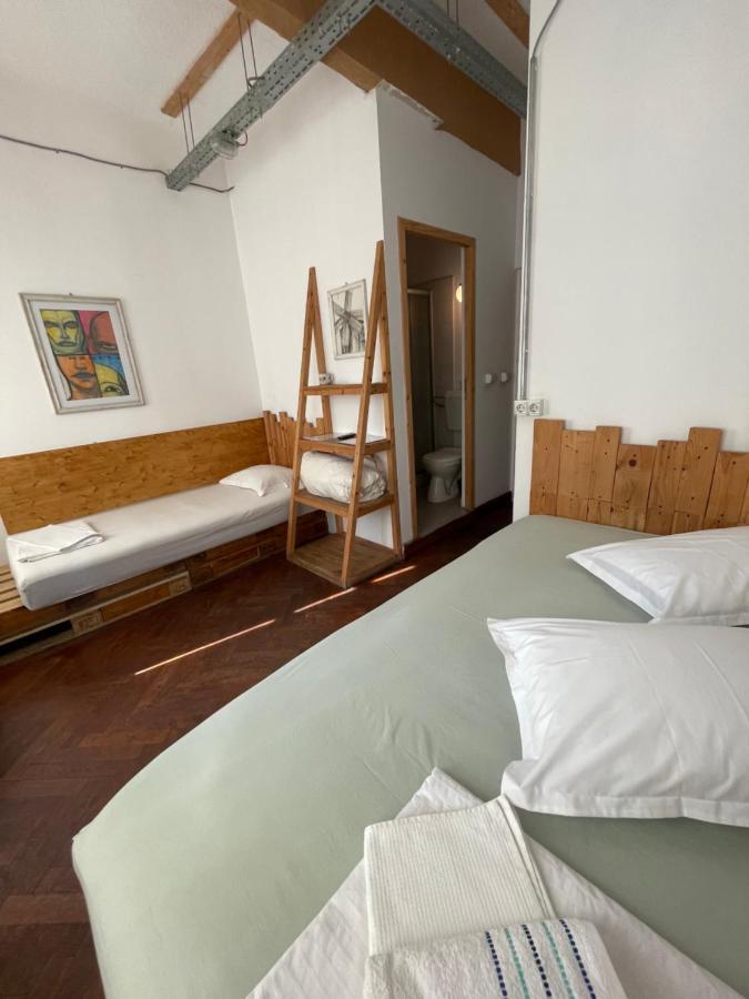 Victoria Poshtel Bucharestホステル エクステリア 写真
