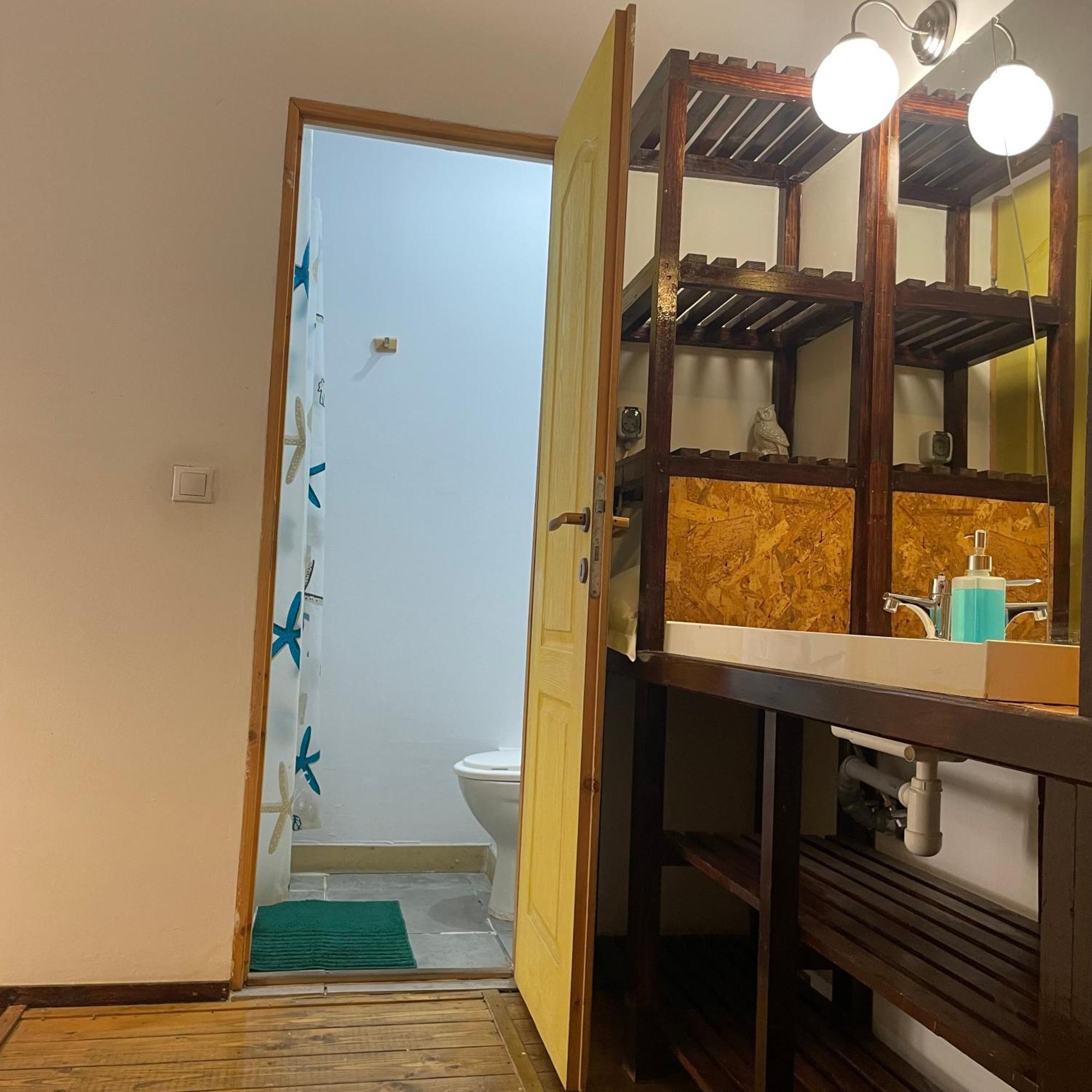 Victoria Poshtel Bucharestホステル エクステリア 写真