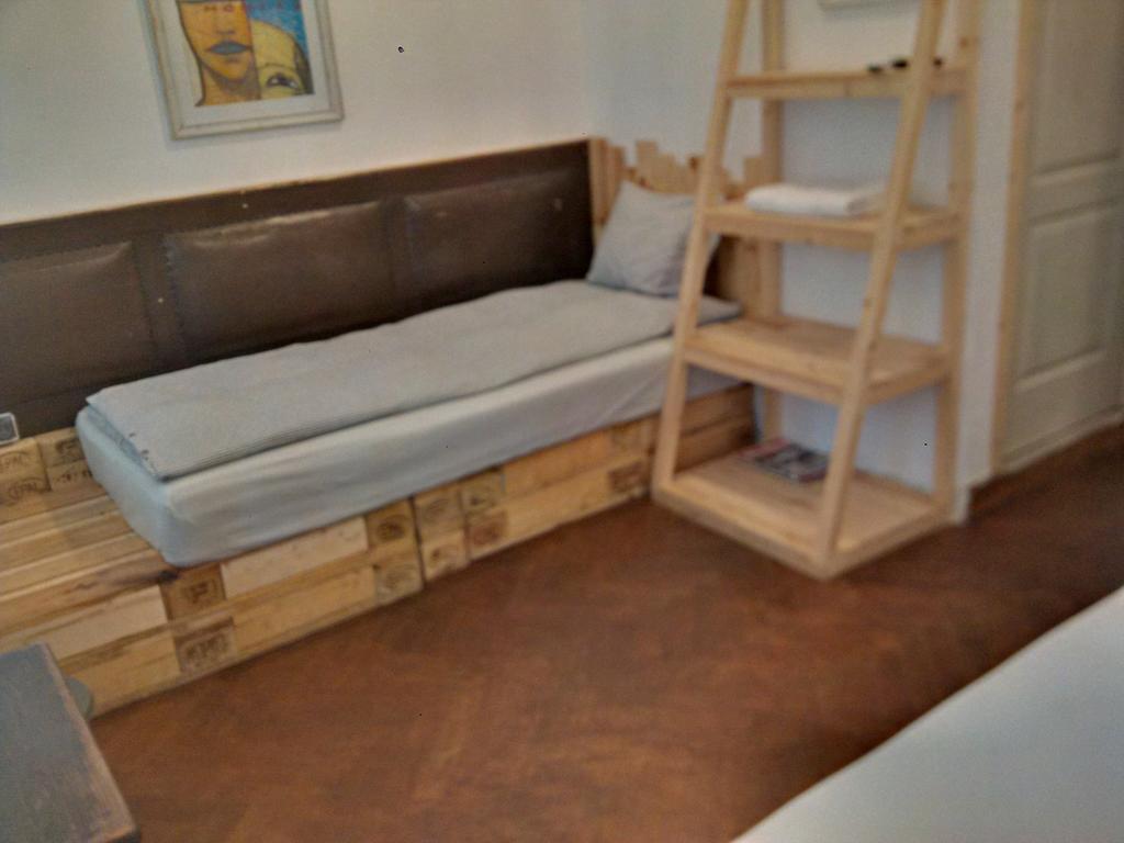 Victoria Poshtel Bucharestホステル エクステリア 写真