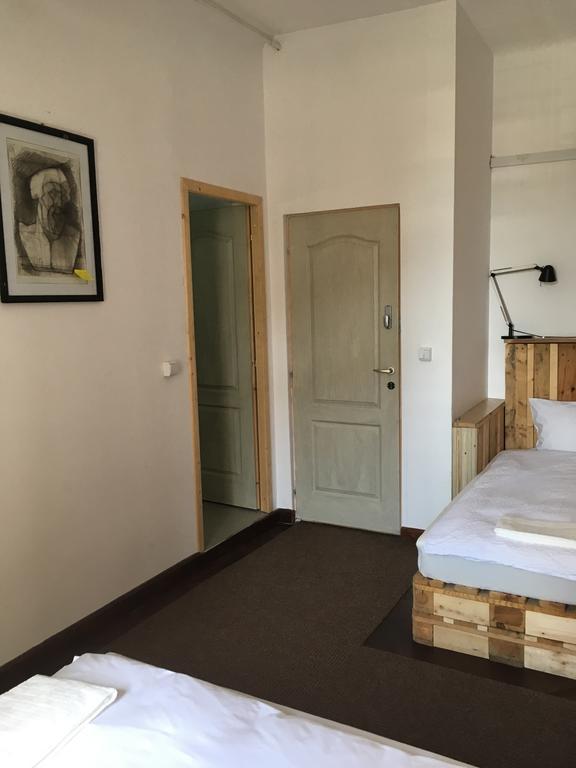Victoria Poshtel Bucharestホステル エクステリア 写真