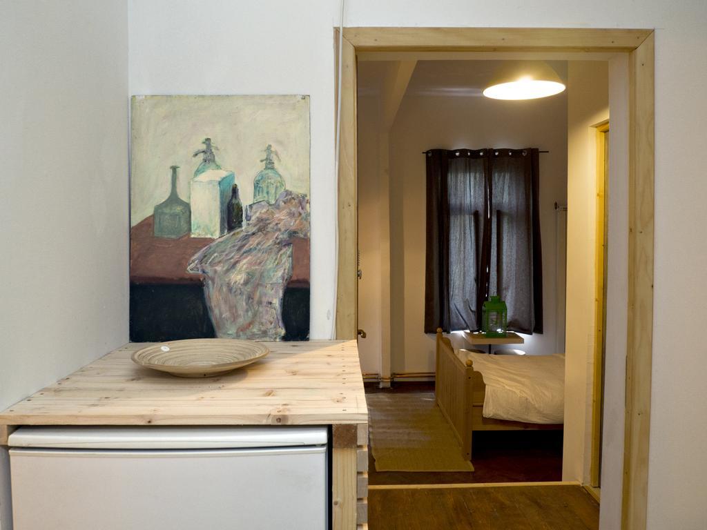 Victoria Poshtel Bucharestホステル エクステリア 写真
