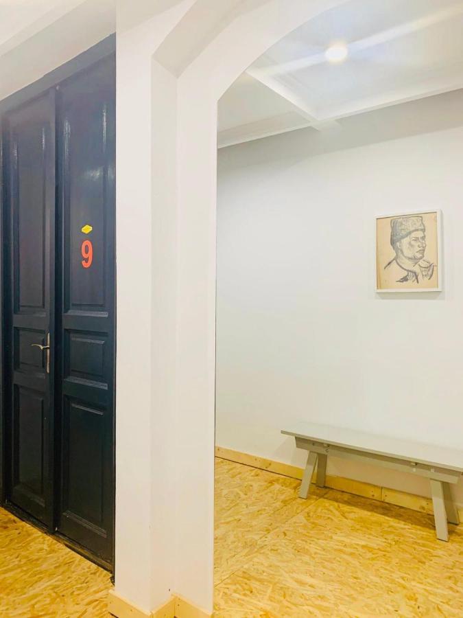 Victoria Poshtel Bucharestホステル エクステリア 写真